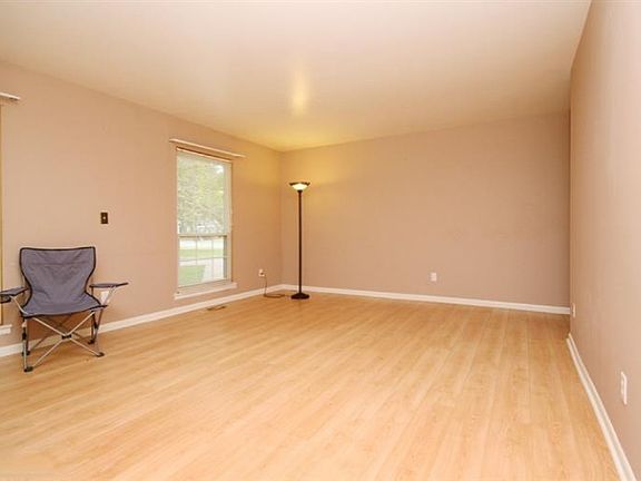 4th image of 130 Haymac Dr #14