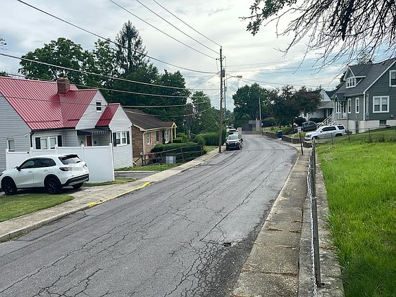 4th image of 111 Westwood Dr