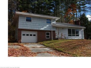 402 Smithfield Rd, Norridgewock, ME 04957