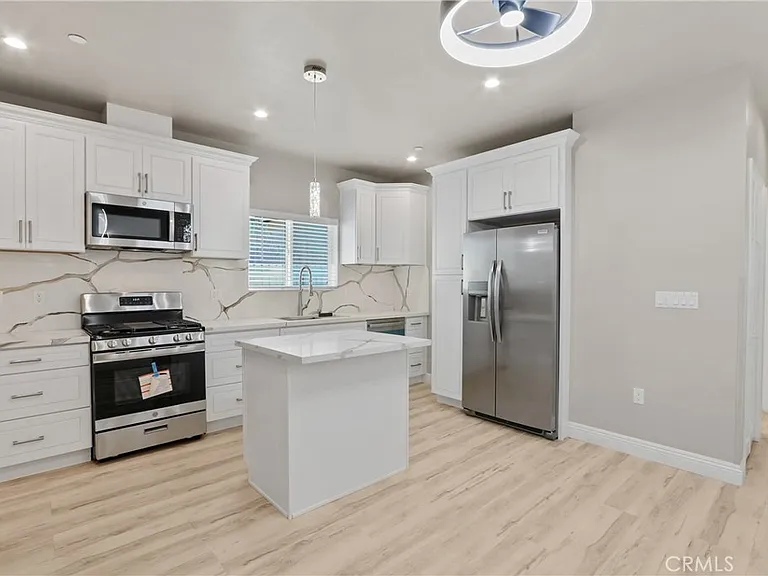10216 Ramona Ave — Photo 3
