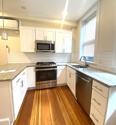3rd image of 11 Seaverns Ave #3R