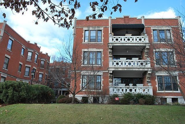2nd floor balcony unit