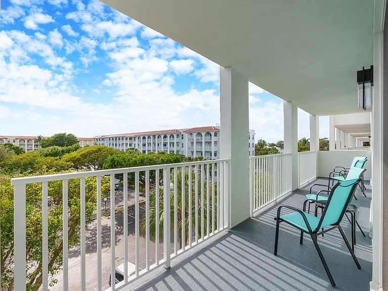 950 Ponce De Leon Rd #401 — Photo 31