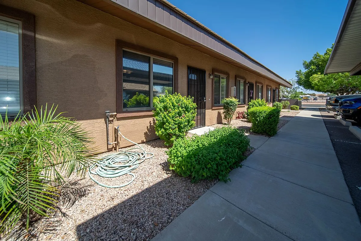 Building Photo - Bella Rosa Apartments