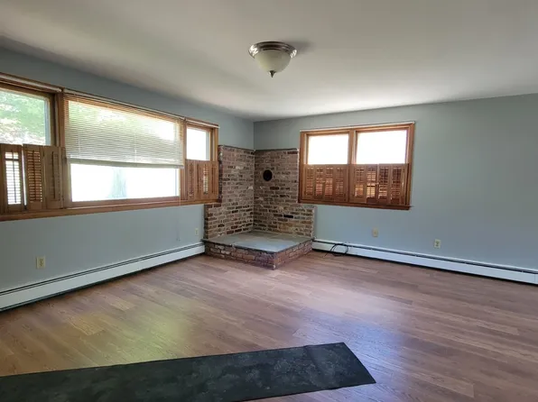 18 Parsonage Rd, Higganum, CT