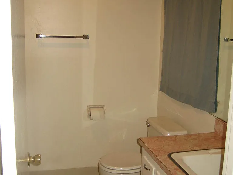 1530 Oakdale Street — Photo 2