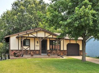 2512 Merribrook Ln, O'Fallon, MO 63368