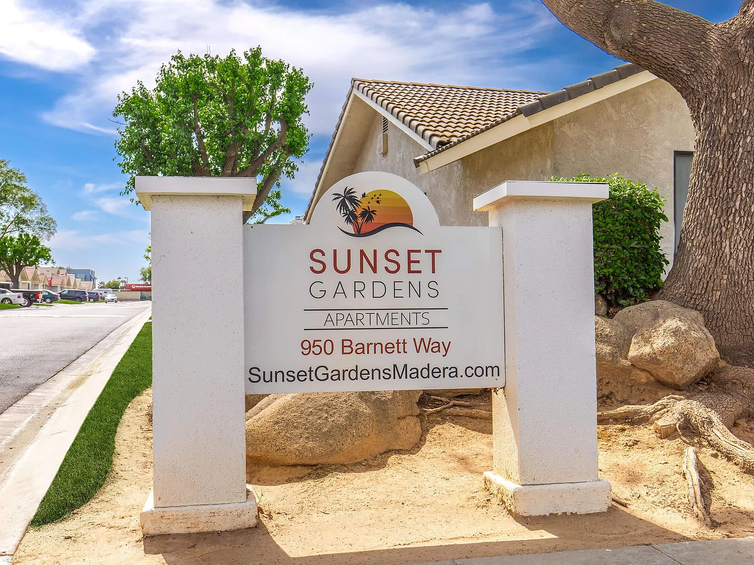 Sunset Gardens — Photo 3