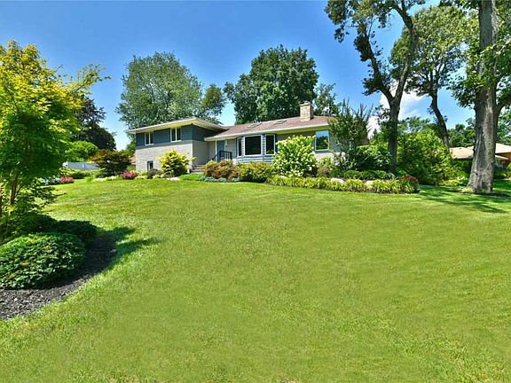3rd image of 38 Viola Dr