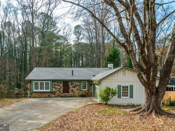 35 Simpson Dr NE, Kennesaw, GA 30144