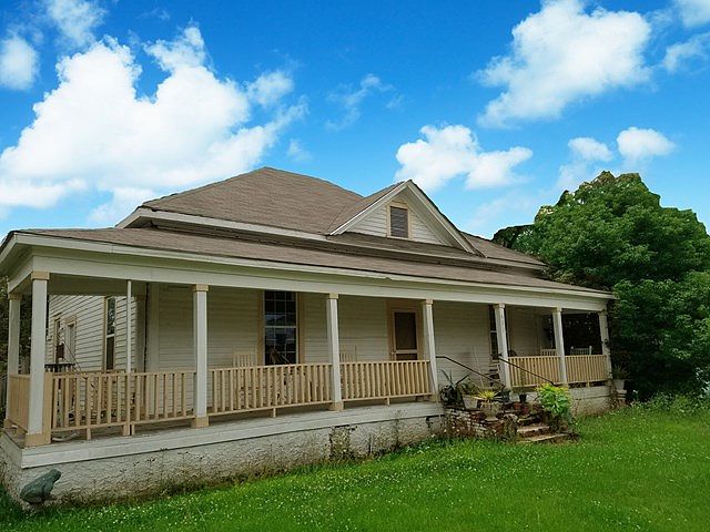 2nd image of 401 Horrix St