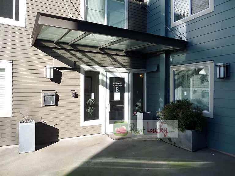 300 10th Ave #B101 — Photo 2