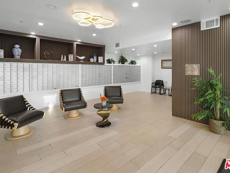 10982 Roebling Ave #103 — Photo 36