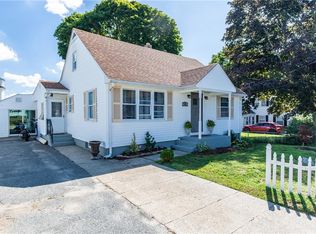 45 W Barrows St, Cumberland, RI 02864