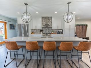 3303 12th St SW, Minot, ND 58701