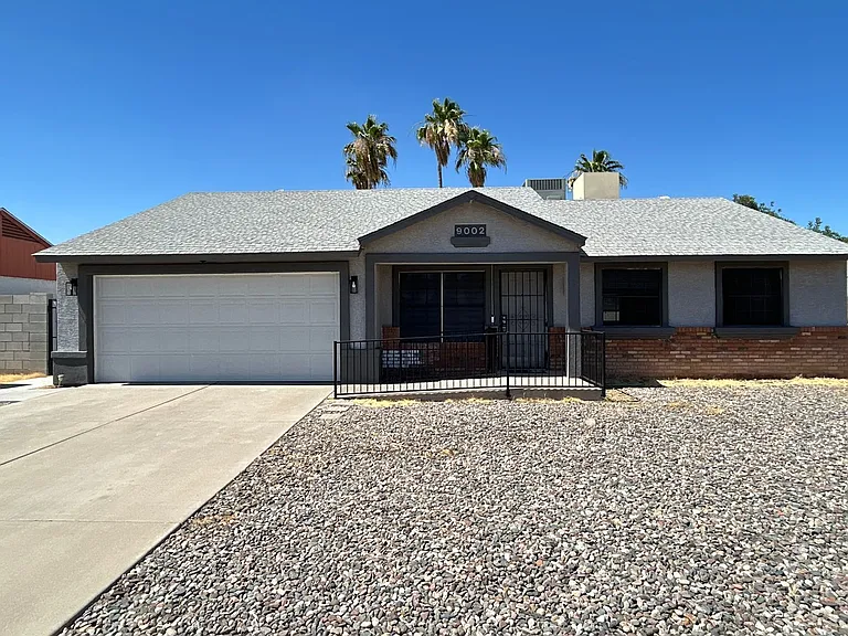 9002 W Malapai Dr — Photo 1