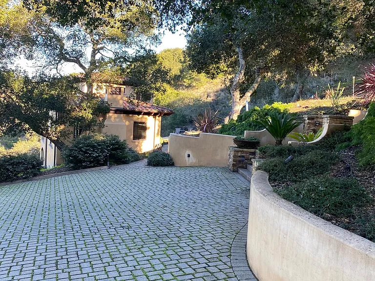 Enclave Ct — Photo 22