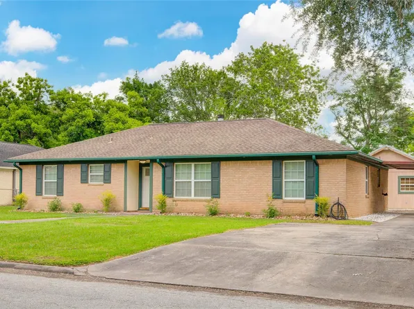 1461 Camellia Dr, Sweeny, TX 77480