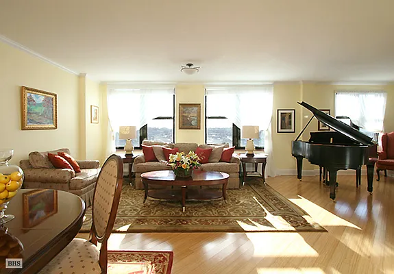 Sold by Brown Harris Stevens | media 29