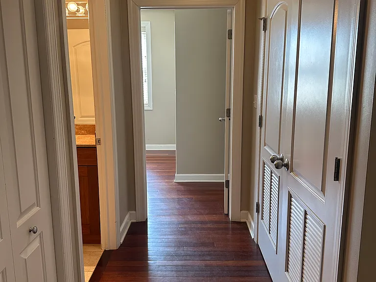 4043 S Drexel Blvd #104 — Photo 6