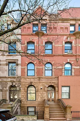 Sold by Douglas Elliman | media 8