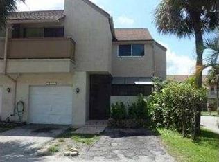 8222 NW 9th Ct, Plantation, FL 33324