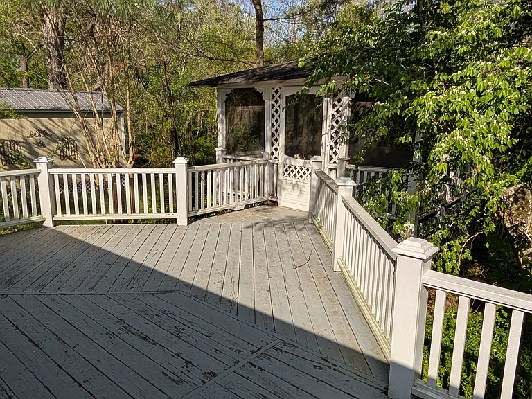 284 Clover Ave — Photo 22