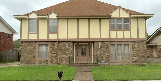 1st image of 23 Yellowstone Dr