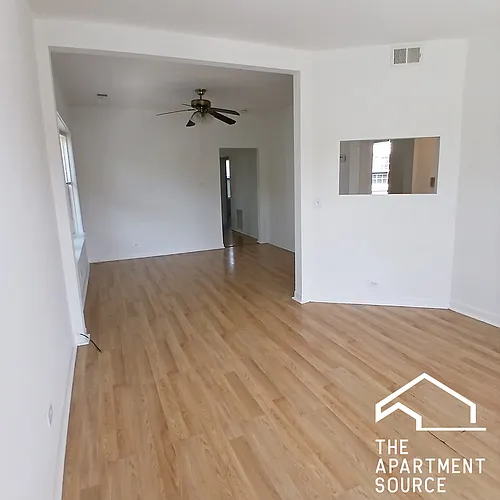 4652 W Palmer St #2 Photo 1