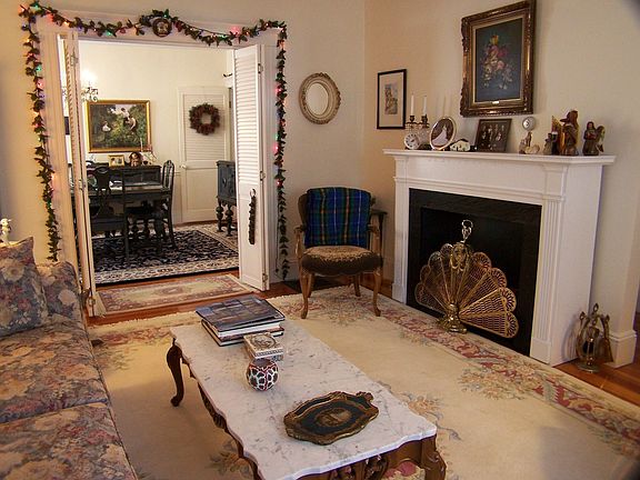 Living w/ Electric Fireplace