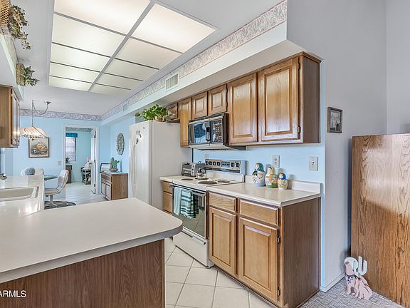 4th image of 18007 N 136TH Way