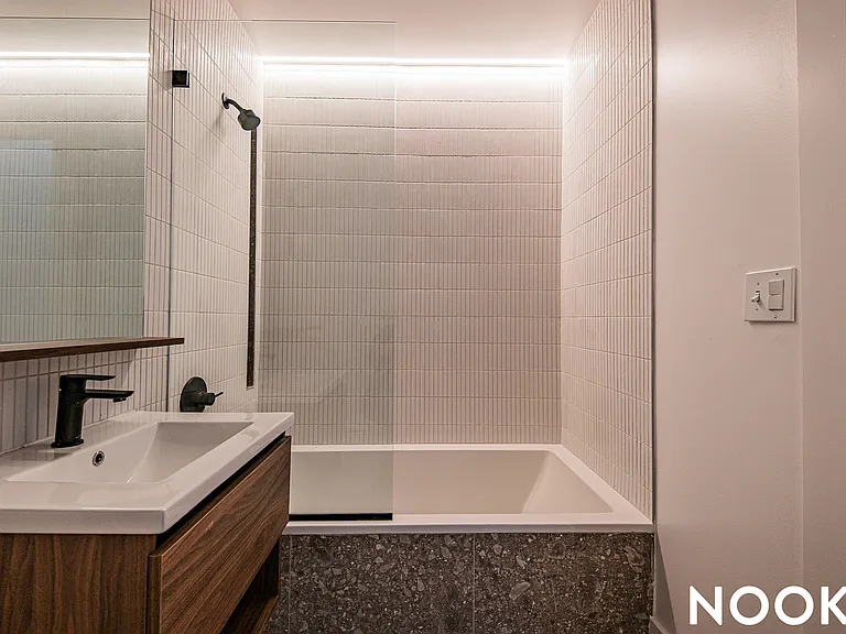 228 N 7th St #114 — Photo 10
