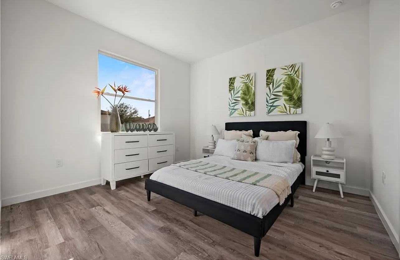 3 bed, 1400 sqft, $1,850 — Photo 1