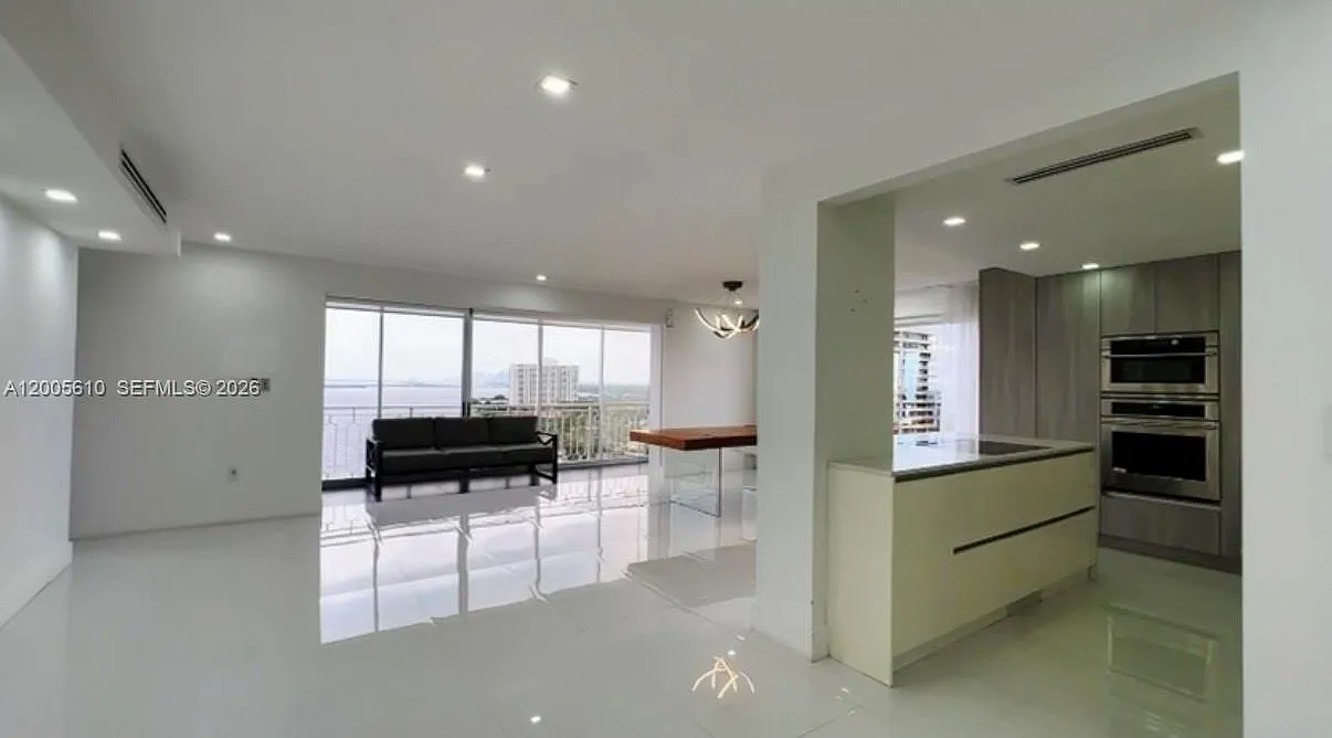 2 bed, 2.0 bath, $3,800 — Photo 3