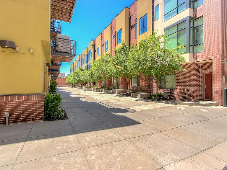 2345 Walnut St #17 — Photo 1