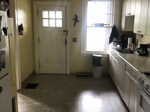 551 Forest kitchen