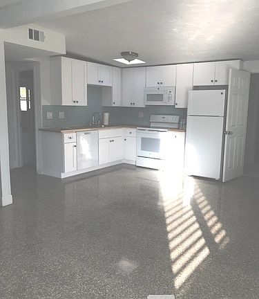 3rd image of 4861 Bell Meade Dr #1