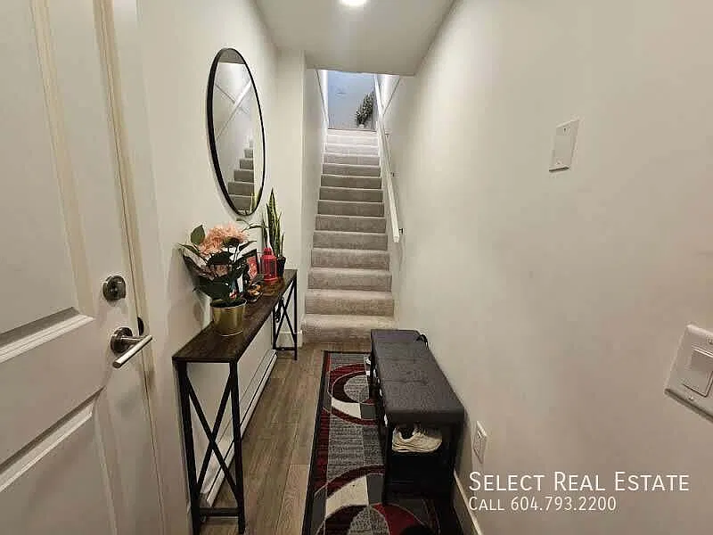 3 bed, 2.5 bath, 1267 sqft, $2,600 — Photo 2