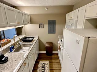 1441 Collegiate Cir, Raleigh, NC 27606