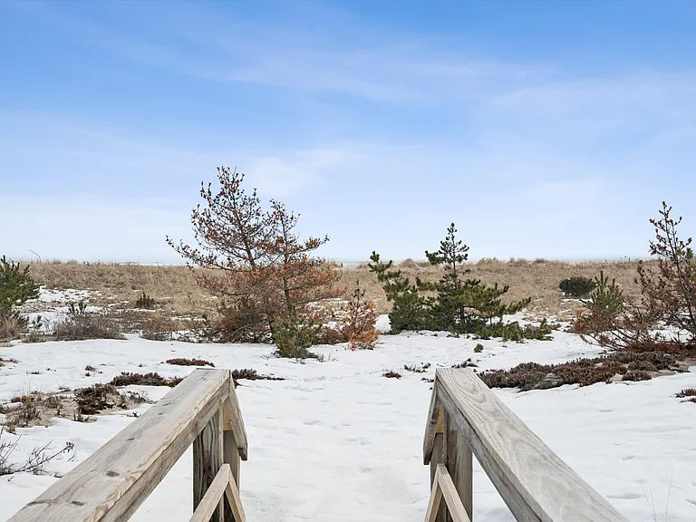 413A Dune Rd — Photo 11