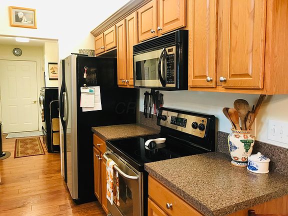 3rd image of 1453 Meadow Wood Dr