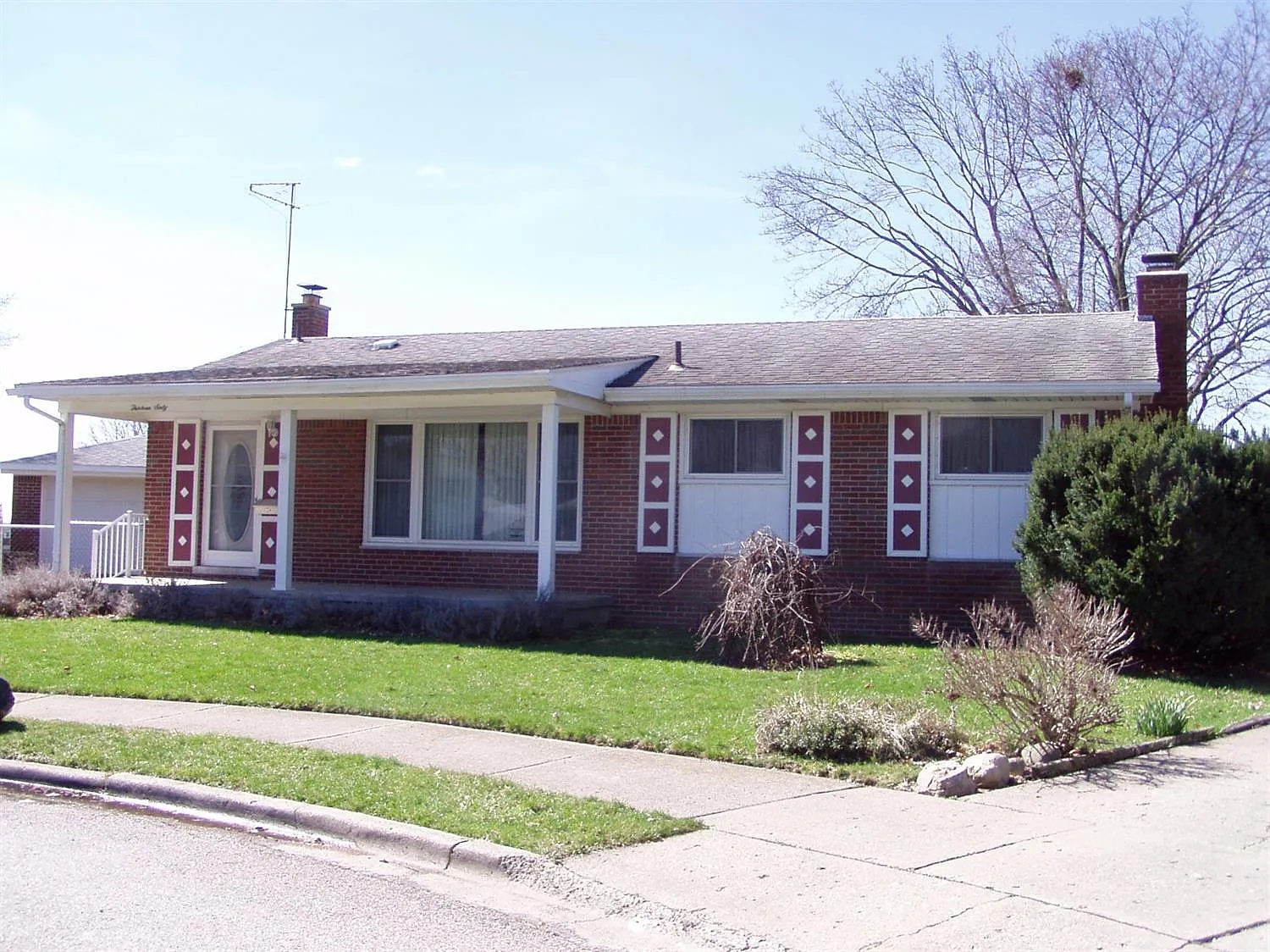 1360 Gault Dr photo 1