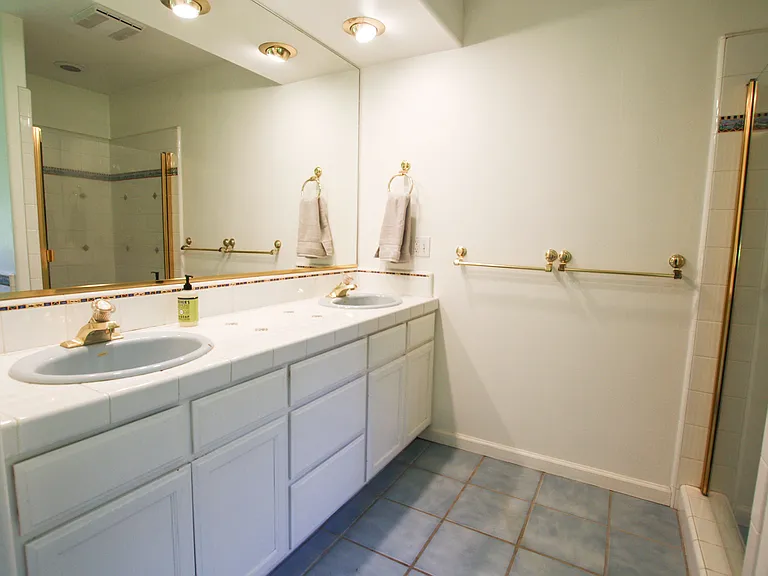 6564 Sonoma Mountain Rd — Photo 41
