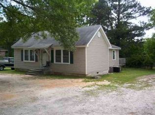 805 Peachtree St, Clinton, SC 29325