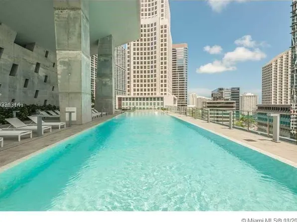 68 SE 6th St, Miami, FL