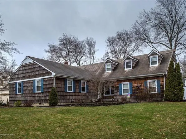 22 Oakland Ct, Matawan, NJ 07747