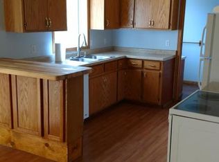 8340 Linden St, Rockford, MN 55373
