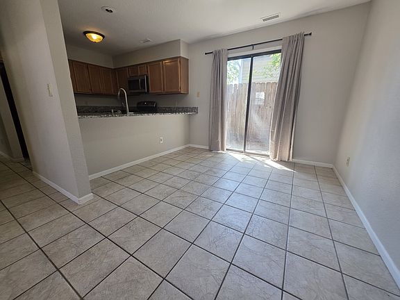 3rd image of 444 Florida St APT 1