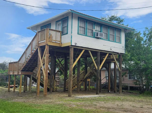 125 Grand Isle Parkway Ln, Grand Isle, LA 70358