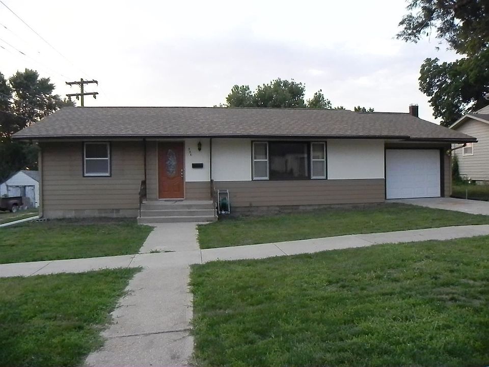 1st image of 530 Mickey St